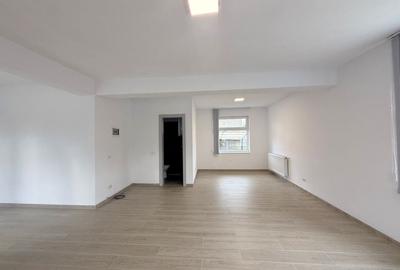 Casă de închiriat, parter + etaj, 140 mp, zona Fratelia - 2
