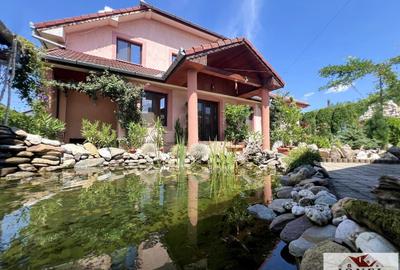 Casă cu 8 camere cu Canalizare în Est - 2