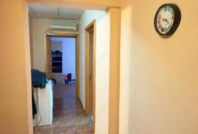 URGENT! OKAZIE!!! 3 camere decomandat zona buna! Liber! - 2