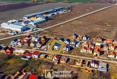 Casă cu 4 camere cu Canalizare în Tisa Nouă - 10