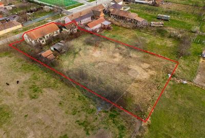 Teren + casa cu potential in centrul loc. Galsa, fs- 30m - 8