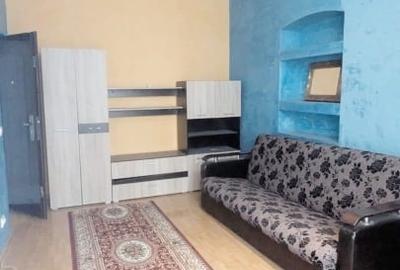 Metrou Universitate Izvor, 3 camere 70 mp in bloc Centrala Proprie, AC - 15