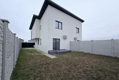 Vila tip duplex - 3 camere - 2 bai - pod - beci - incalzire pardoseala - 3