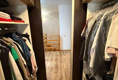 Casă cu 4 camere cu Teren 250 Mp în Domnești