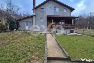 Casă cu 4 camere cu Teren 553 Mp în Hințești - 8