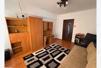 Vand apartament cu 3 camere, decomandat,cartier 1 Mai - 7