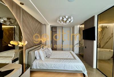 SUPERB/ PENTHOUSE MOBILAT SI UTILAT/ 3 PARCARI/ TERASA 70 mp - 1