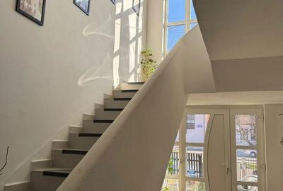 Casă cu 4 camere în Central