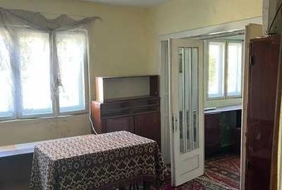 Casă cu 3 camere în Lucieni