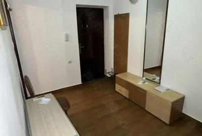 Inchiriez apartartament 3 camere - 2