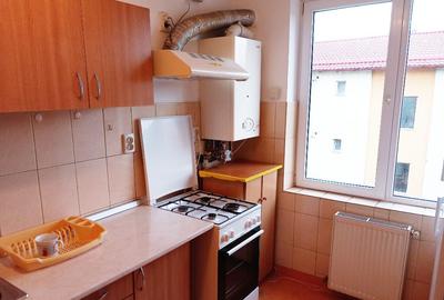 Apartament cu 2 camere semidecomandat în Florești