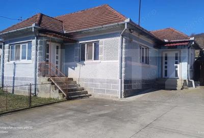 Casă cu 3 camere cu Teren 1447 Mp în Central - 6