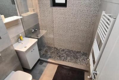 Inchiriez apartament Mamaia Nord regim hotelier - 2