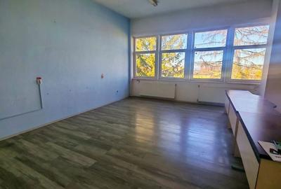 Spațiu comercial, de 80 mp, în Uzina 2 - 4