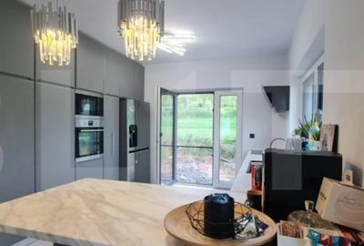 Casă cu 4 camere cu Teren 500 Mp în Central - 8