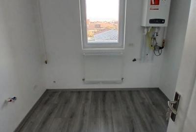 Garsonieră decomandată în Debarcader - 6