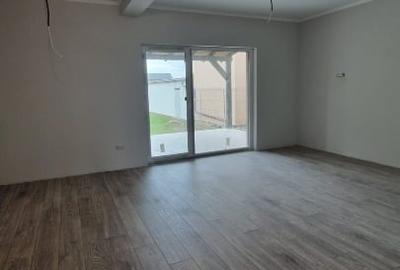 Proprietar Duplex P+M Cochet intrare Remetea - 159.900 Eur - 12