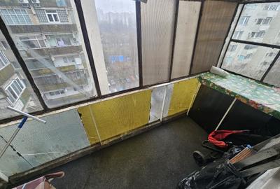 Titan Costin Georgian langa metrou 8/10 dec 90 mp doua bai doua balcoane - 8