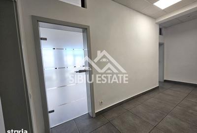 Spațiu comercial, de 580 mp, în Central - 4