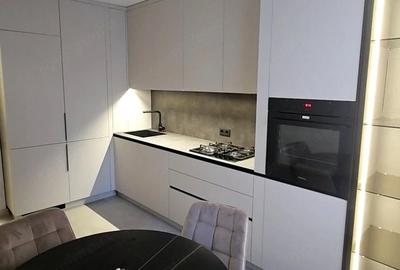 Garsonieră decomandată în Tei