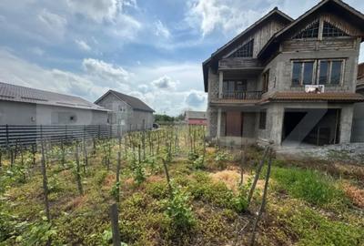 Casă cu 4 camere cu Teren 1842 Mp în Filiași - 7