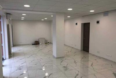 Spațiu comercial, de 53 mp, în Central - 5