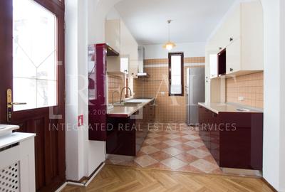 Casă cu 8 camere cu Canalizare în Floreasca - 14