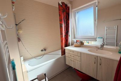 Penthouse cu 3 camere decomandat, mobilat în Central - 10