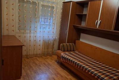 Apartament cu 4 camere decomandat în Craiovița Nouă - 2