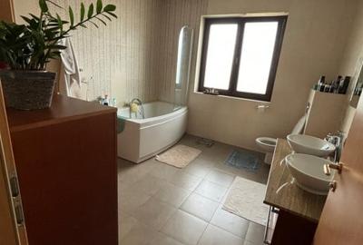 Casă individuală cu 6 camere cu Canalizare în Florești - 15