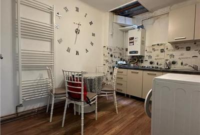 Apartament cu 3 camere decomandat în Centrul Istoric - 9