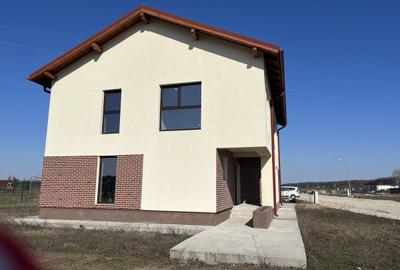 Casă cu 5 camere cu Teren 605 Mp în Victoriei - 4