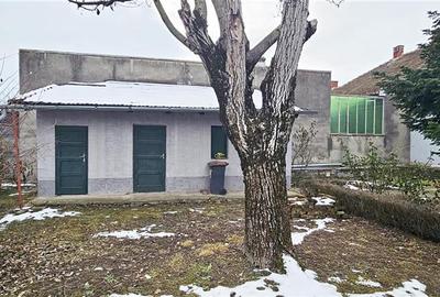 Casă cu 3 camere cu Canalizare în Aeroport - 34