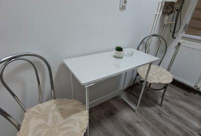 Garsonieră decomandată în Central - 7