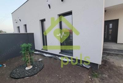 Duplex plan parter, bucatarie inchisa, 2 bai, curte interioara. ? - 9