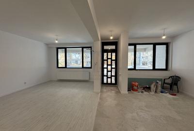 Apartament cu 5 camere decomandat în Crângași - 2