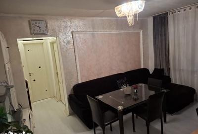 Apartament cu 3 camere semidecomandat, mobilat în Ultracentral