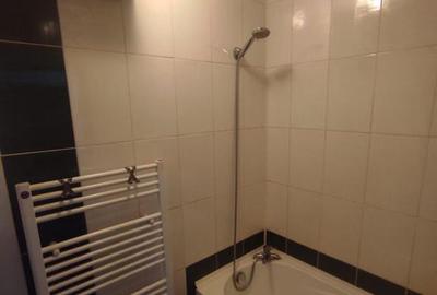 Garsonieră decomandată în Astra