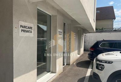 Spațiu comercial, de 80 mp, în Central