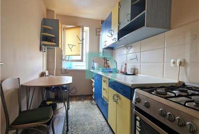 Apartament cu 2 camere decomandat în Tractorul - 5