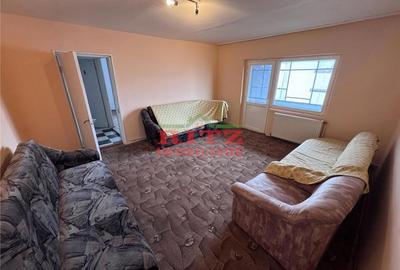 Apartament cu 3 camere semidecomandat în Central - 6