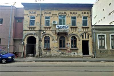 Spațiu comercial, de 333.11999511719 mp, în P-ța Victoriei - 1