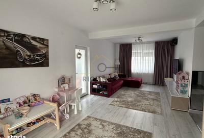 Casă cu 4 camere în Săbăreni - 2