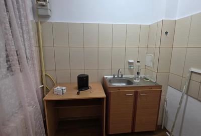 Jean Steriadi, 10 minute metrou 1 Decembrie 1918, stradal, scoala 82, - 2