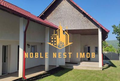 Casă cu 5 camere cu Teren 2500 Mp în Central - 4