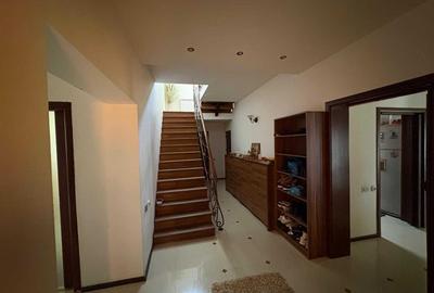 Casă cu 4 camere în Păulești - 1