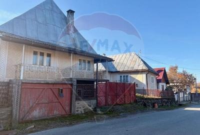 Casa / Vila cu 6 camere de vanzare - 2