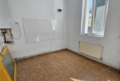 Spatiu comercial Judetean - Vad stradal - 7