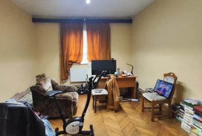 Casă cu 3 camere cu Teren 340 Mp în Micro 1 - 5