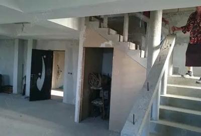 Casă în Răscăeți - 2